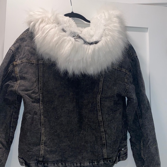 Fur hooded jean jacket - Picture 4 of 4